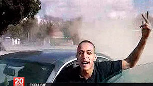Ver v&iacute;deo  'El asesino de Toulouse envi&oacute; un v&iacute;deo de los asesinatos a la sede en Par&iacute;s de Al Jazeera'