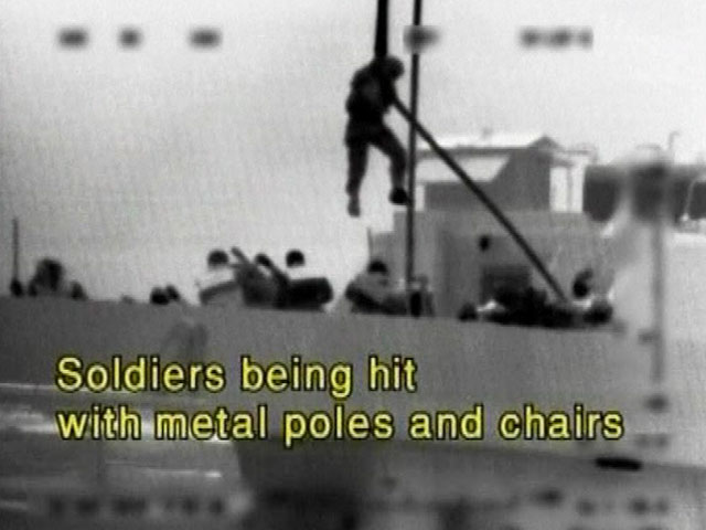 Mueren al menos diez activistas en un ataque israel&iacute; contra la "Flotilla de la libertad"