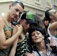 PREG&Oacute;N DEL ORGULLO GAY