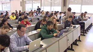 Ver v&iacute;deo  'Las asociaciones de estudiantes anuncian movilizaciones ante la subida de tasas'