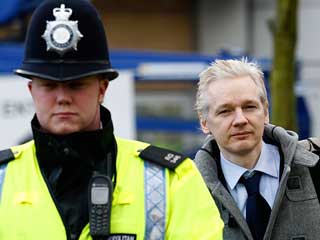 Ver v&iacute;deo  'Assange presentar&aacute; su defensa contra su extradici&oacute;n a Suecia'