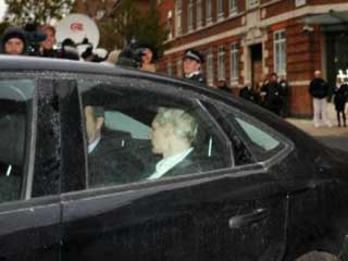 Ver v&iacute;deo  'Assange, en prisi&oacute;n preventiva en Londres hasta el 14 de diciembre'