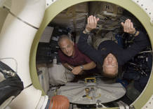 Los astronautas Tim Kopra y Dave Wolf en la ISS