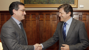 Ver v&iacute;deo  'En Asturias, los partidos pol&iacute;ticos siguen con los contactos para formar gobierno'
