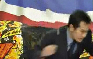 Ver v&iacute;deo  'Ataque a una televisi&oacute;n en Tailandia'