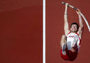 El atleta Mareks Arents de Letonia competiendo en el salto con p&eacute;rtiga de la clasificaci&oacute;n masculina en los Juegos.
