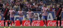 Los jugadores del Atl&eacute;tico de Madrid celebran el gol de Koke ante el Rayo Vallecano.