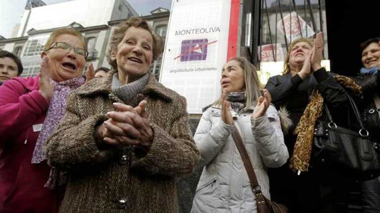 La anciana de A Coru&ntilde;a ya vive en su nueva casa de protecci&oacute;n oficial