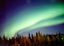 Instant&aacute;nea de una aurora polar tomada desde Alaska