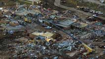 Ir al Video&nbsp;Las autoridades mantienen la cifra de 24 fallecidos en el tornado de Oklahoma