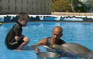 Ver v&iacute;deo  'La aventura del saber - Delfines contra el autismo - 30/10/08'