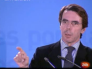 Ver v&iacute;deo  'Aznar: Espa&ntilde;a est&aacute; intervenida "de hecho" y ya se ver&aacute; si lo ser&aacute; "de derecho"'