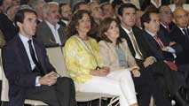 Ir al Video&nbsp;Aznar insta en "retomar un programa de reformas" acorde con el PP