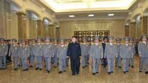 Ir al Video&nbsp;Baja la tensi&oacute;n Corea del Norte mientras rinden tributo a su fundador