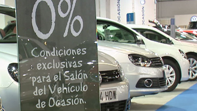 Las ventas de coches nuevos siguen bajando