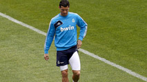 Ir al Video&nbsp;Bajas y rotaciones madridistas en el derbi