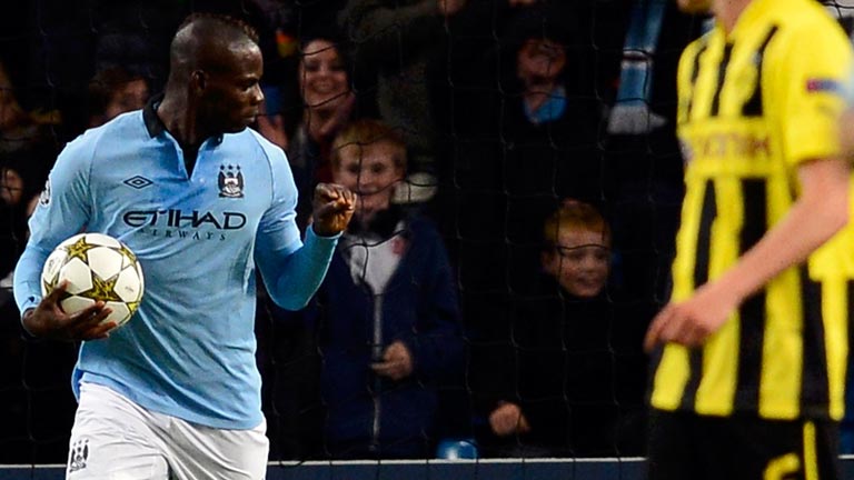 Balotelli se toma la revancha con el portero del Borussia