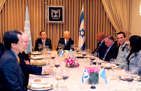 Ban Ki-moon se re&uacute;ne con Olmert