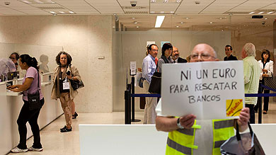 La banca se lanza a "hacer caja" para afrontar la crisis