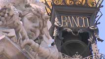 Ir al Video&nbsp;El Banco de Espa&ntilde;a prev&eacute; una tasa de paro del 27,1% y una ca&iacute;da del PIB del 1,5% en 2013