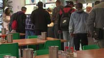 Ir al Video&nbsp;Los Bancos de Alimentos aumentan su distribuci&oacute;n por la crisis