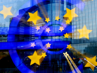 Ver v&iacute;deo  'Los bancos centrales respaldan al euro comprando deuda p&uacute;blica'