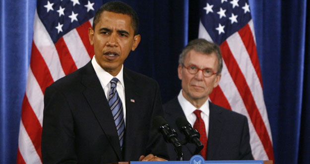President-elect Barack Obama introduces former U.S. Senate Majority Leader Tom Daschle as nominee for secretary of health and human services President-elect Barack Obama introduces former U.S. Senate Majority Leader Tom Daschle as nominee for secretary of health and human services