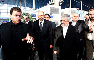 Ver v&iacute;deo  'El Baradei viaja a Ir&aacute;n para tratar el programa nuclear de la Rep&uacute;blica isl&aacute;mica'