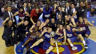 Ver v&iacute;deo  'El Bar&ccedil;a levanta su decimos&eacute;ptima Liga ACB'