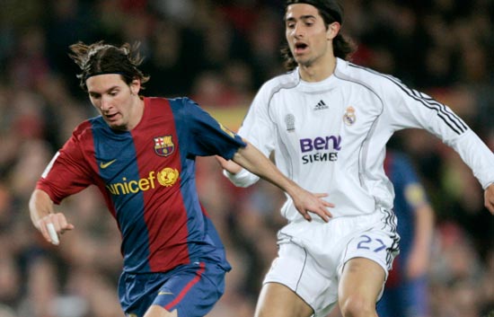 Messi fue el gran protagonista del Bar&ccedil;a-Madrid (2006-2007)