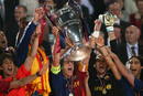 Los jugadores del F.C Barcelona celebran al termino de la final de la Liga de Campeones de f&uacute;tbol.