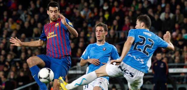 El jugador del Bar&ccedil;a Sergio Busquets, en el partido contra Osasuna.