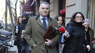 Ver v&iacute;deo  'B&aacute;rcenas se acogi&oacute; a la amnist&iacute;a fiscal con otra cuenta'