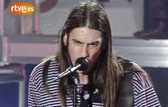 Barricada toca 'Balas blancas' en 'A punto' (1992)