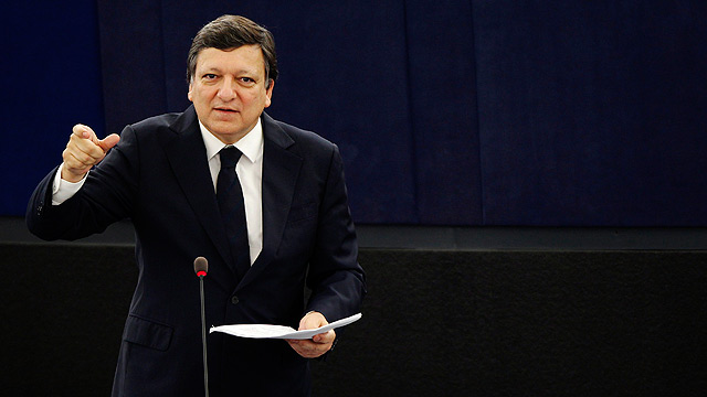 Barroso: "Lamento profundamente la decision de una agencia de bajar la calificaci&oacute;n de la deuda portuguesa"