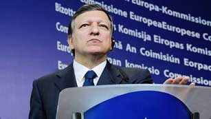 Ver v&iacute;deo  'Barroso, "seriamente decepcionado" por la expropiaci&oacute;n de YPF'
