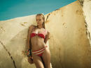 Bikini en blanco y rojo de talle bajo de la colecci&oacute;n Sard&aacute;.
