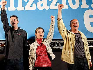 Ver v&iacute;deo  'Bildu celebra la decisi&oacute;n del TC que le permite estar el 22-M; PSOE y PNV dicen que no tolerar&aacute;n enga&ntilde;os'