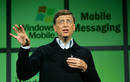 2005 - Bill Gates presenta la versi&oacute;n 5.0 de Windows Mobile