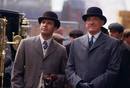 Billy Zane (Caledon Nathan) a punto de embarcar en el Titanic