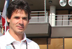 <b><i>Lorenzo se corona en Mugello</i></b>