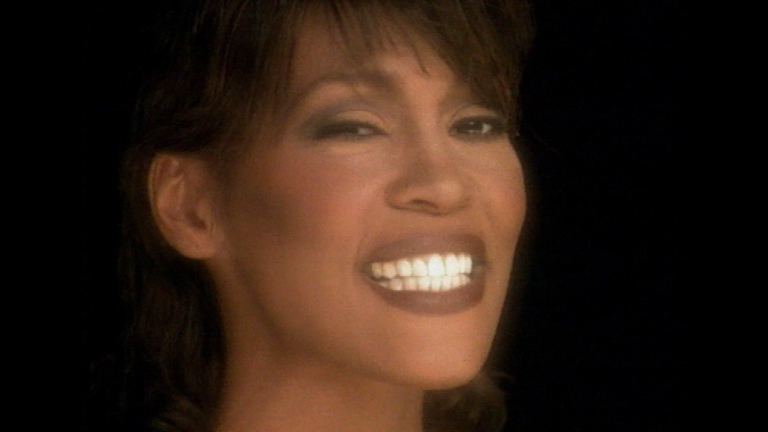 Whitney Houston, la princesa fr&aacute;gil de voz portentosa