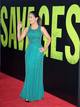 Blake Lively acapar&oacute; todos los flashes a pesar de la dura competencia: Salma Hayek, compa&ntilde;era de reparto en Salvajes, guap&iacute;sima con este vestido verde de Gucci.