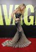 Blake Lively luci&oacute; un espectacular dise&ntilde;o de Zuhair Murad en el preestreno de Salvajes en Los &Aacute;ngeles