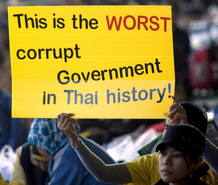 BLOQUEO DE AEROPUERTOS EN BANGKOK BLOQUEO DE AEROPUERTOS EN BANGKOK