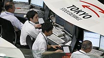Ir al Video&nbsp;Las Bolsas europeas abren con fuertes descensos tras un nuevo desplome del Nikkei