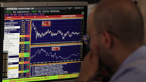 Ir al Video&nbsp;Las Bolsas europeas moderan sus ca&iacute;das al cierre tras las fuertes p&eacute;rdidas iniciales
