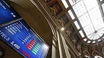 Ir al Video&nbsp;Las Bolsas europeas moderan sus ca&iacute;das tras las fuertes p&eacute;rdidas iniciales