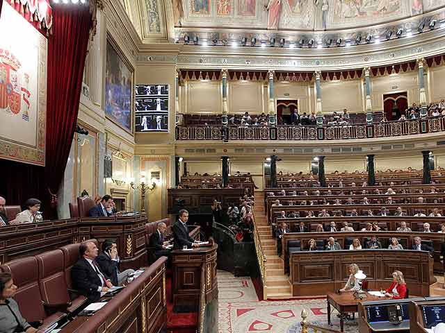 Bono: Si se quiere modificar la Constituci&oacute;n habr&aacute; dos plenos extraordinarios