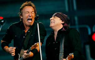 Ver v&iacute;deo  'El 'Boss' canta Radio Nowhere'
